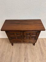Vintage Spanische Kommode aus Massivholz im Castellano Stil
