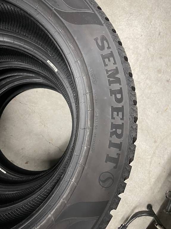 Altro in Scrittura & Disegno: 195/60R18 Semperit Speed Grip 5 – Usato da Oberrohrdorf venduto da nuba78 1