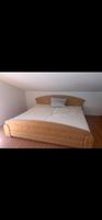Doppelbett aus Holz