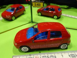 Fiat Punto  1:43 (ohne Box) Mayorette  >  (H11)
