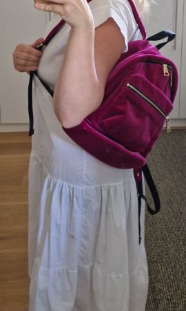 Sandro Samt Rucksack in Fuchsia, neuwertig!