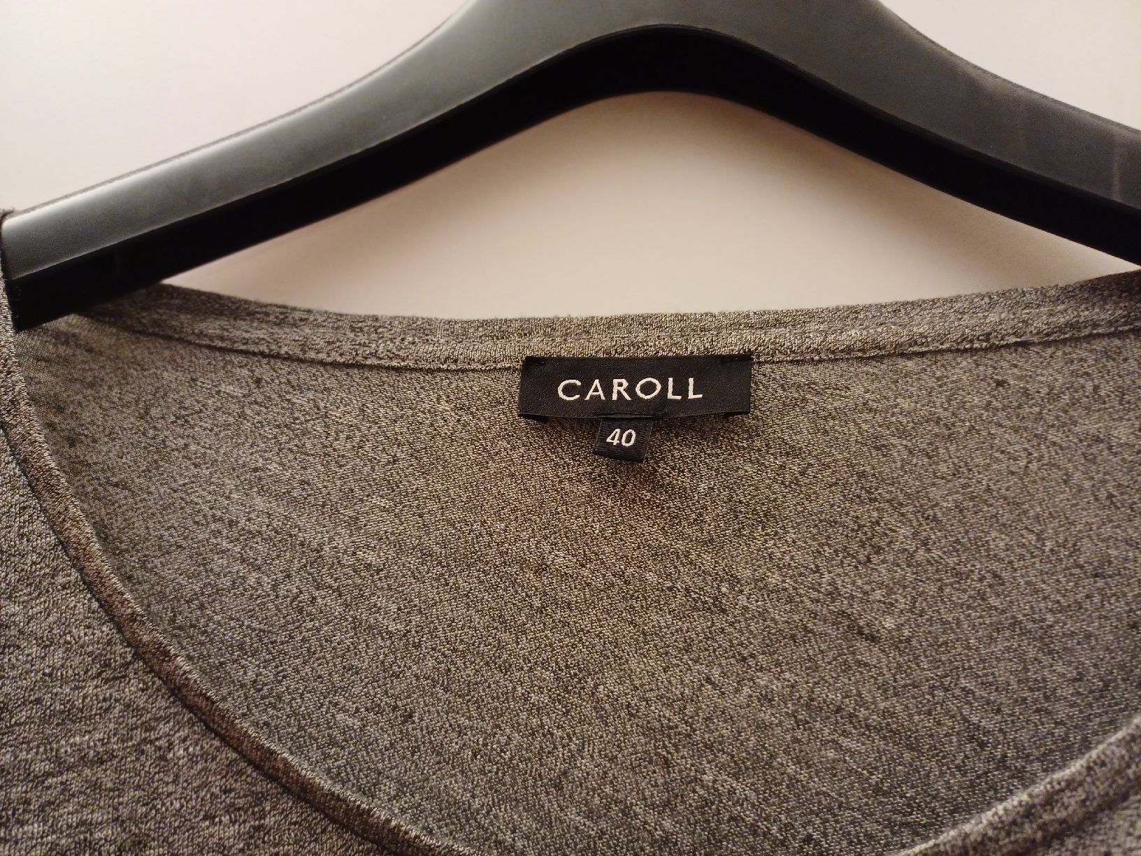 Caroll T-shirts: Sweat-shirt, Caroll , taille 40 – D'occasion à Boudry par JulieG13 1