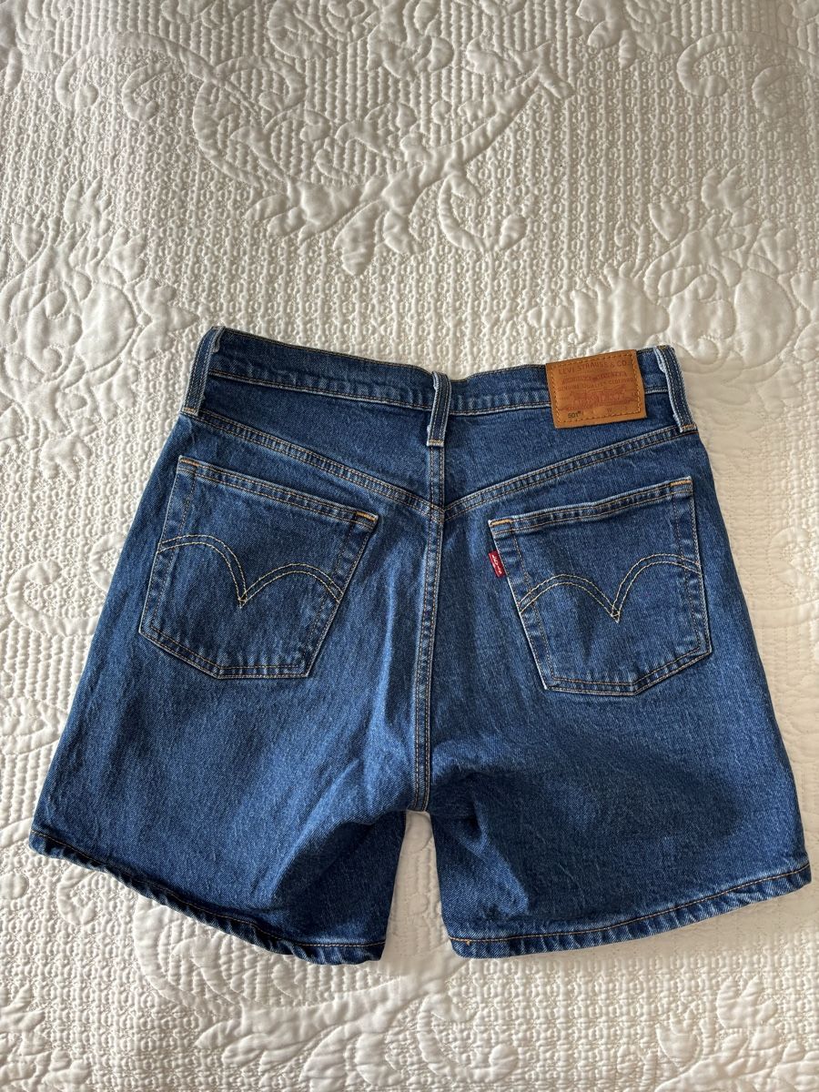 Levi's Jeans: Levis Damen Shorts - Grösse 27 - Neu – Nuovo (secondo la descrizione) da Zug venduto da alex___4 1