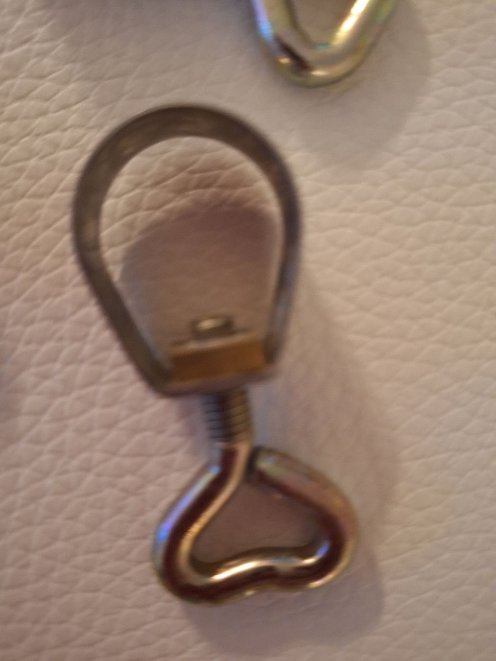 Matériel de grimpe: Rohrschellen mit Ring 3 Stück Metall gebraucht – D'occasion à Ettingen par Platzhirsch63 1