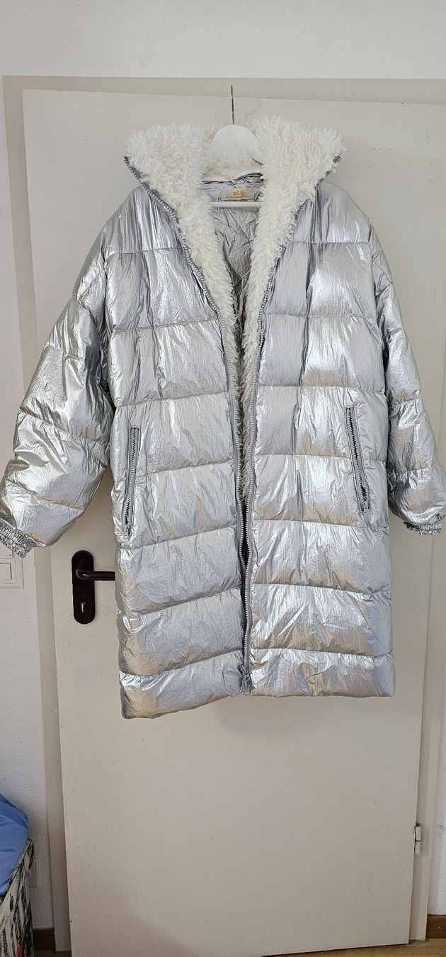 Jacken: Silberne Daunenjacke, Grösse L, Winter – Neu und originalverpackt aus Dulliken von Trw_gbp4 2