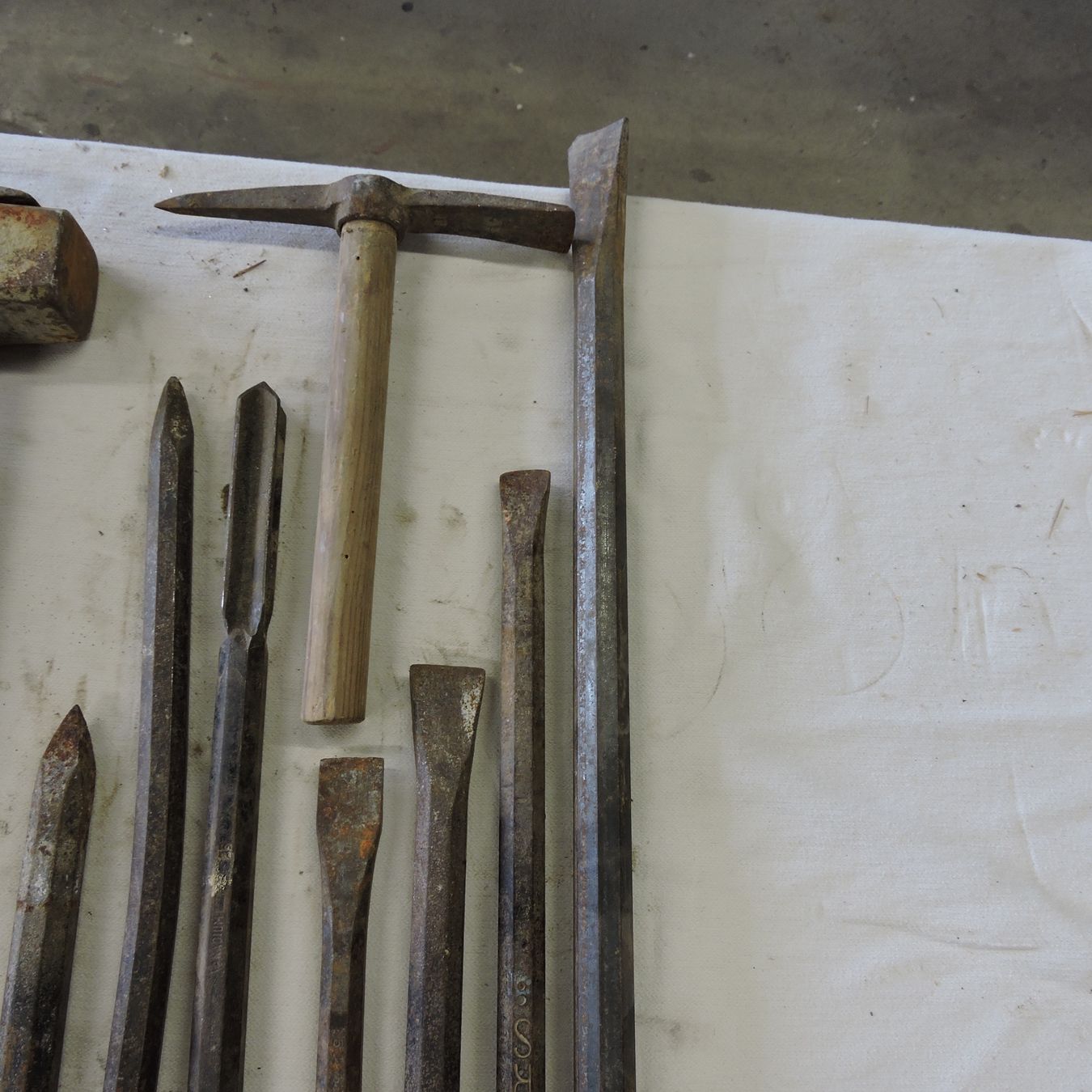 Tutti gli attrezzi: Bau Handwerkzeuge Set Nr.1 – Usato da Meikirch venduto da rva_q8c7 1