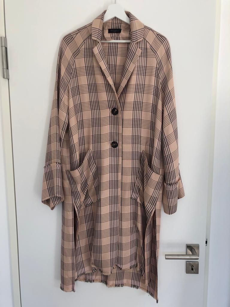 Cappotti: Manteau Antonelli rose 38 – Usato da Genève venduto da Sarahchge
