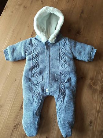 Neuwertiger warmer Babyoveral