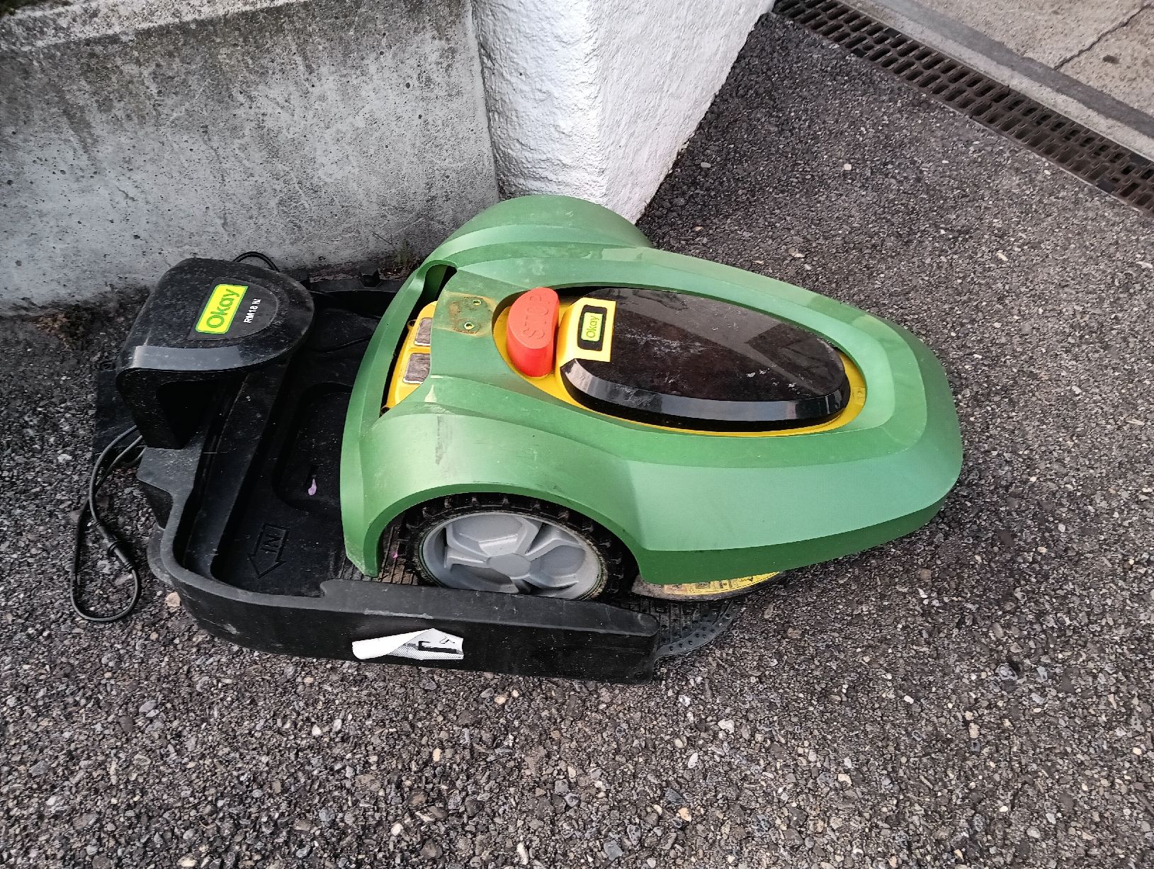 Tondeuses à gazon: Rasenroboter – D'occasion à Latterbach par Kauert