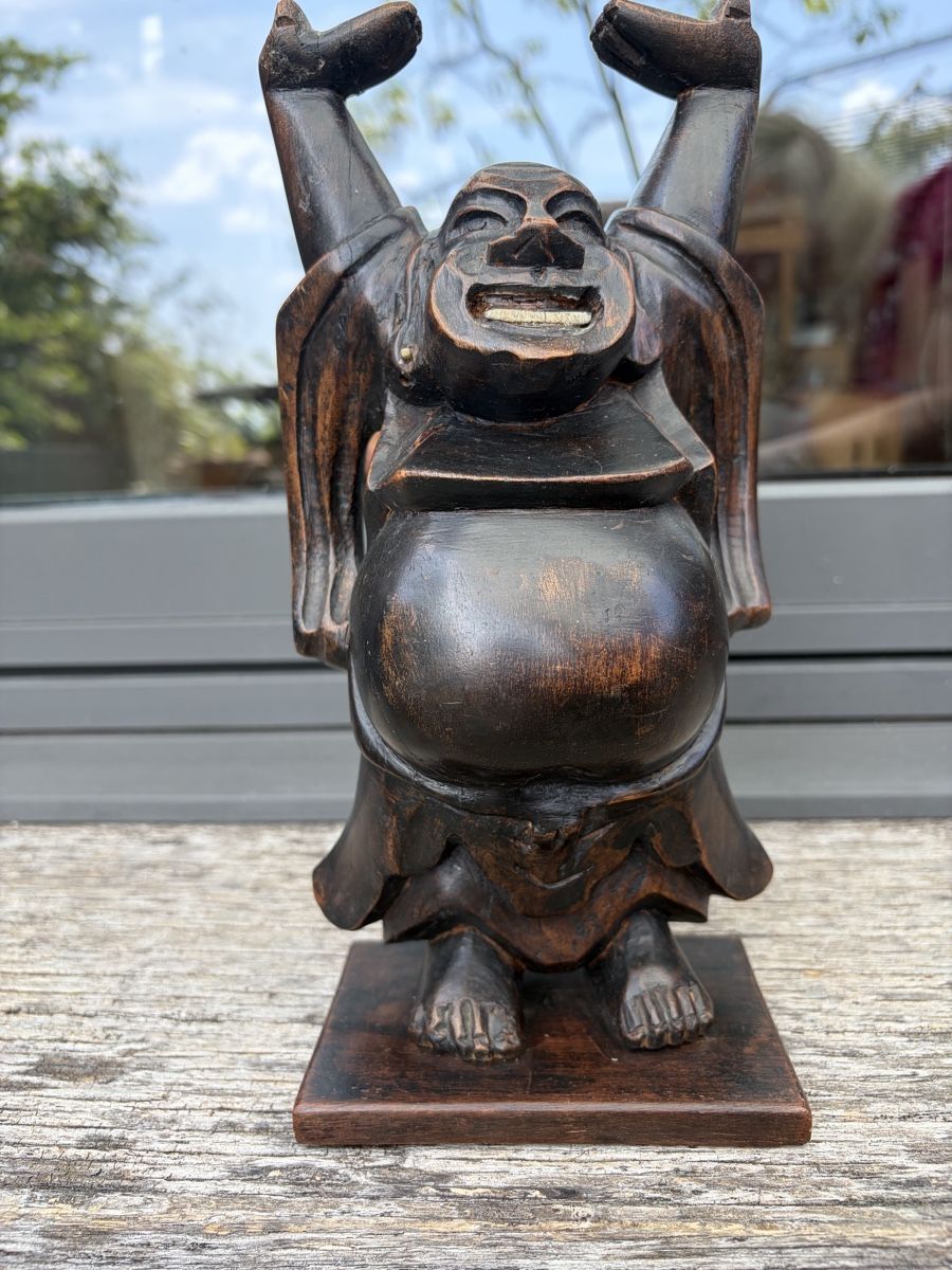 Statuette: Holzfigur lachender Buddha – Usato da Männedorf venduto da palladio