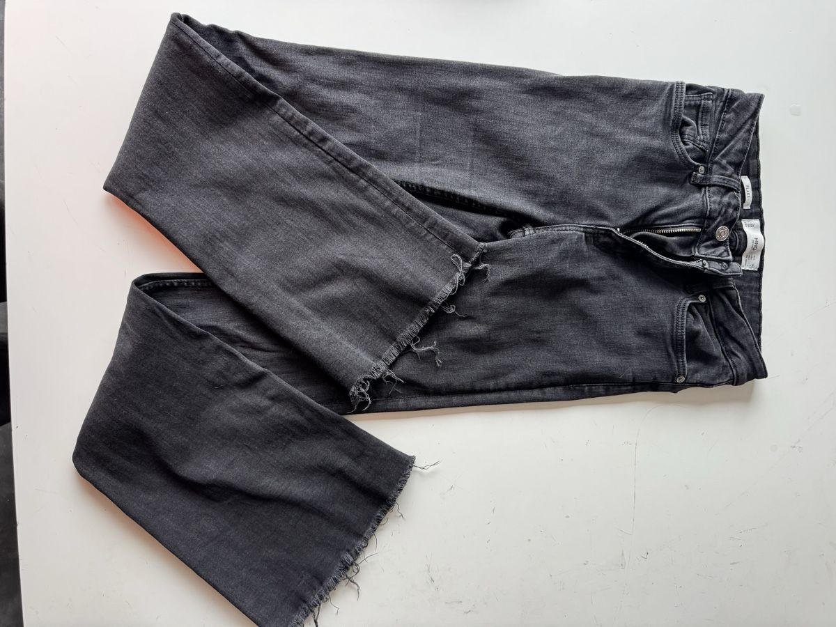 Mango Jeans: Black Flare Jeans Mango Denim Distressed, goth – Neu (gemäss Beschreibung) aus Zürich von forestF4iry 4