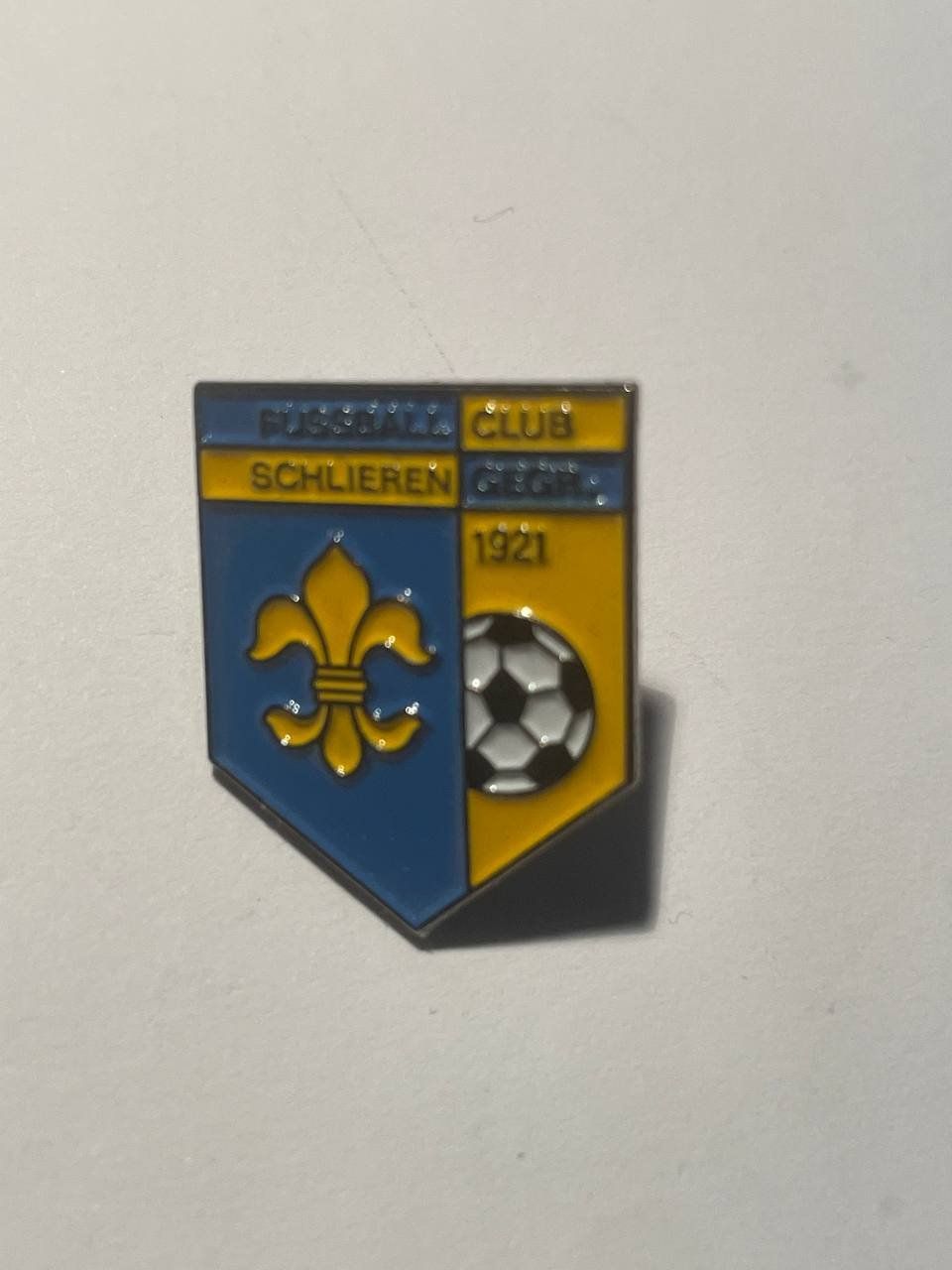 Plaketten & Abzeichen: 85. Pin - FC Schlieren – Gebraucht aus Luzern von Irek