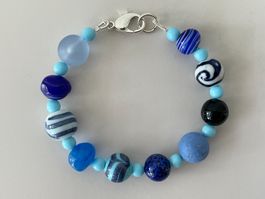 Armband blau mit 11 verschiedenen Perlen - Silberverschluss