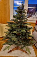 Sehr schöner kleiner Kunsttannenbaum 120 cm.