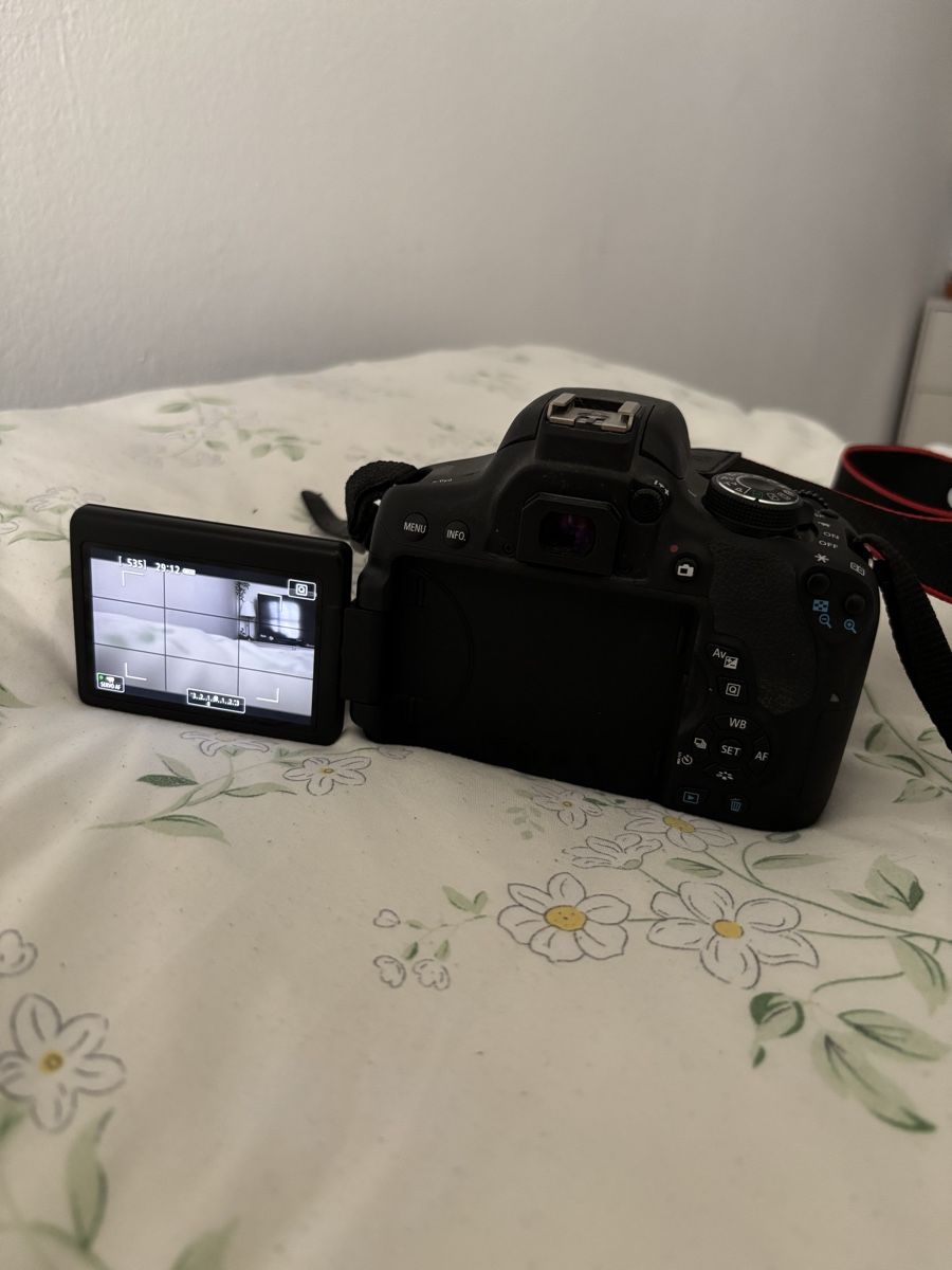 Canon Kamera: Canon EOS 750D Spiegelreflexkamera mit Ladegerät – Gebraucht aus Bülach von reaos 4