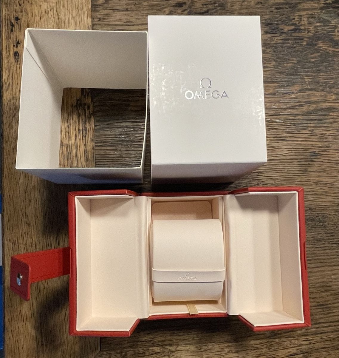 Scatole porta orologi: OMEGA Reiseetui/Servicebox (rot) – Nuovo e nell'imballaggio originale da Gottmadingen venduto da Ecommta 1