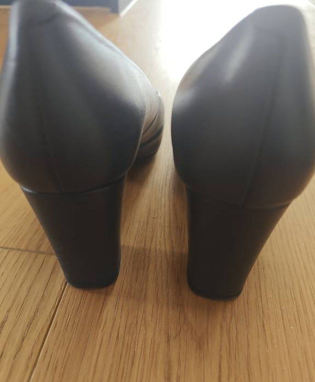 Unisa Scarpe da donna: UNISA Schuhe blau Gr 38 – Usato da Menzingen venduto da tschey-tschey 1