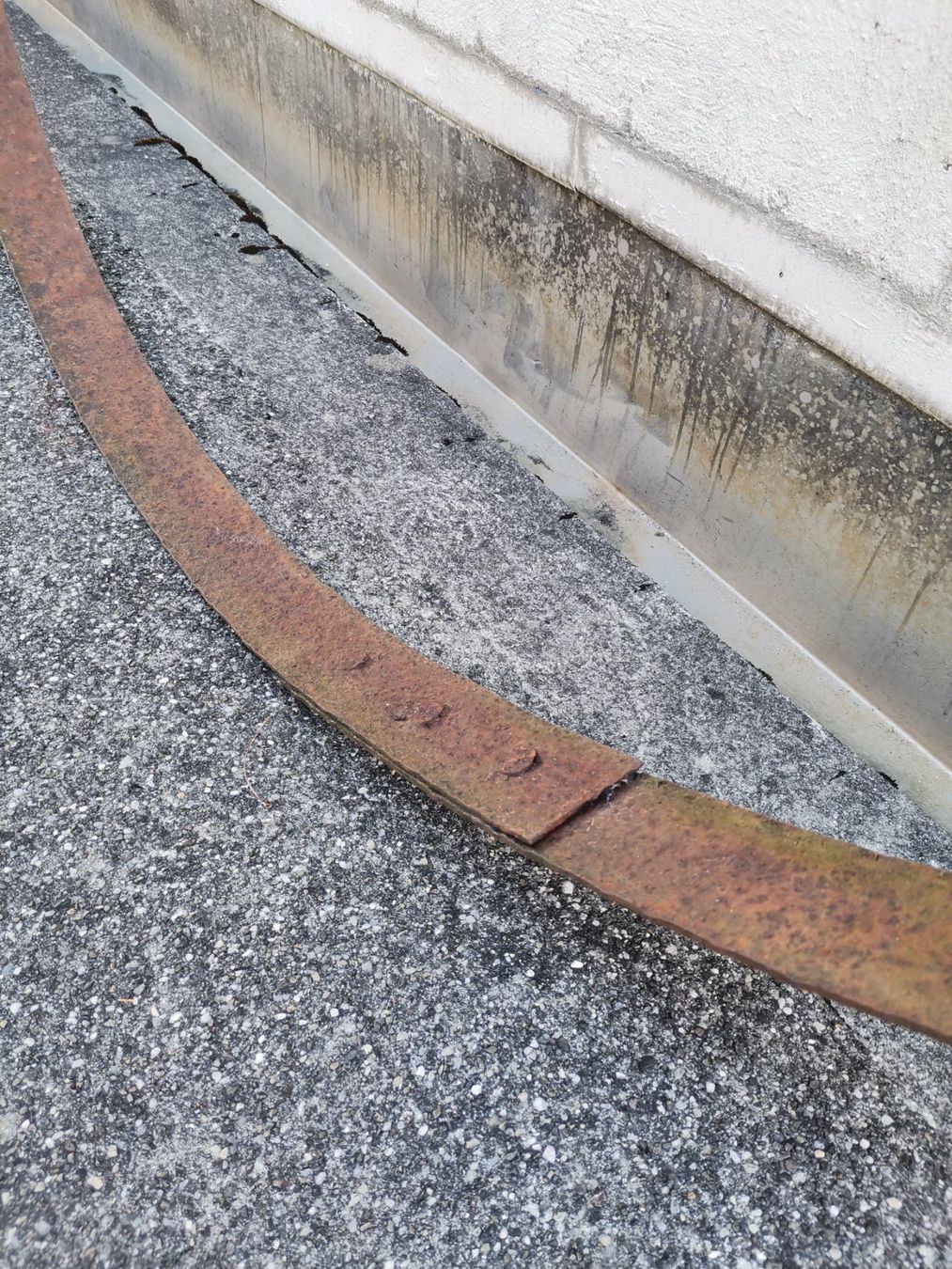 Anelli: Grosser Eisenring, Weinfassring, Metallring, Eisenring – Usato da Wiedlisbach venduto da materialkreislauf 5