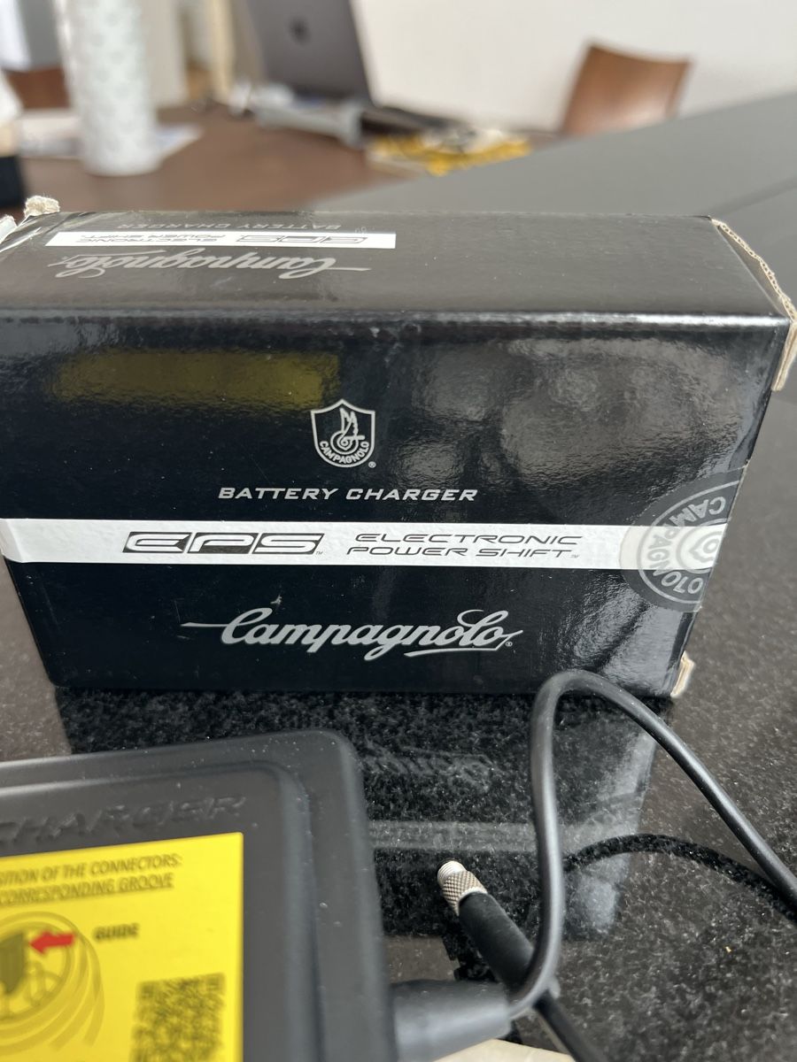 Campagnolo Pezzi di ricambio: Campagnolo EPS V2/V3 Battery Charger – Usato da Roggwil BE venduto da and_sl26 2