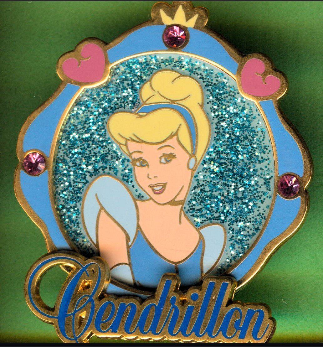 Disney Placchette & Badge: Disney   Prinzessin  CINDERELLA – Usato da Winterthur venduto da Sammleroase