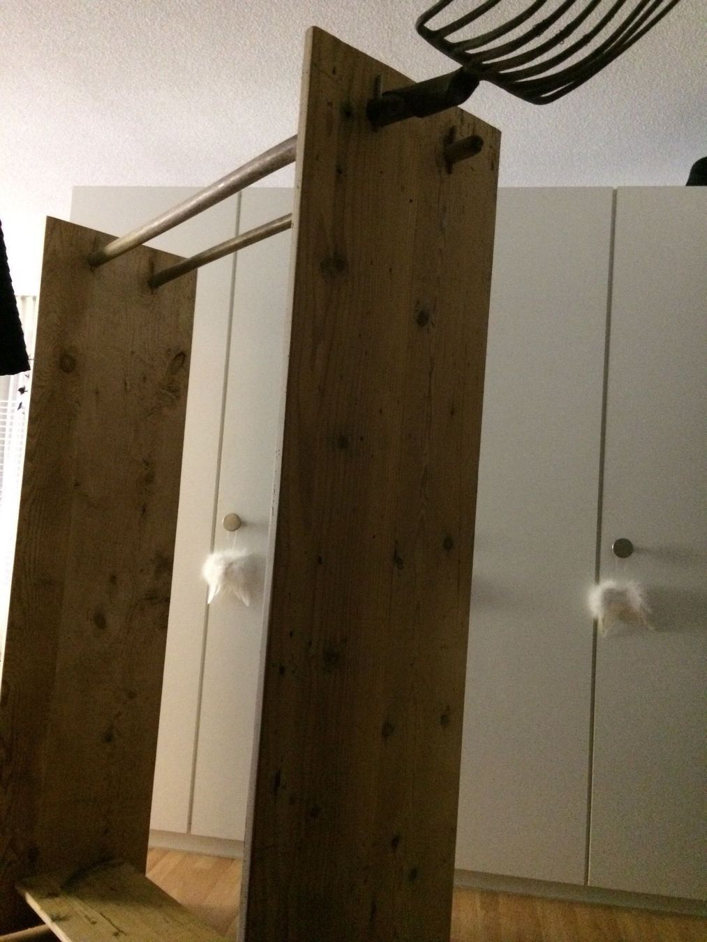 Guardaroba: Garderobe Holz Einzelanfertigung – Usato da Ennetmoos venduto da Tabakfrei