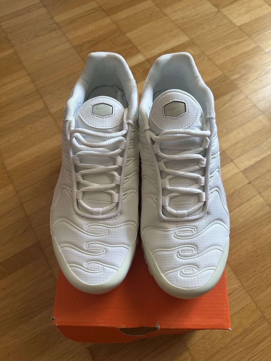 Nike Herrenschuhe: Nike TN (GS) Gr. 38.5 – Neu (gemäss Beschreibung) aus Bern von ykl_jgz8 1