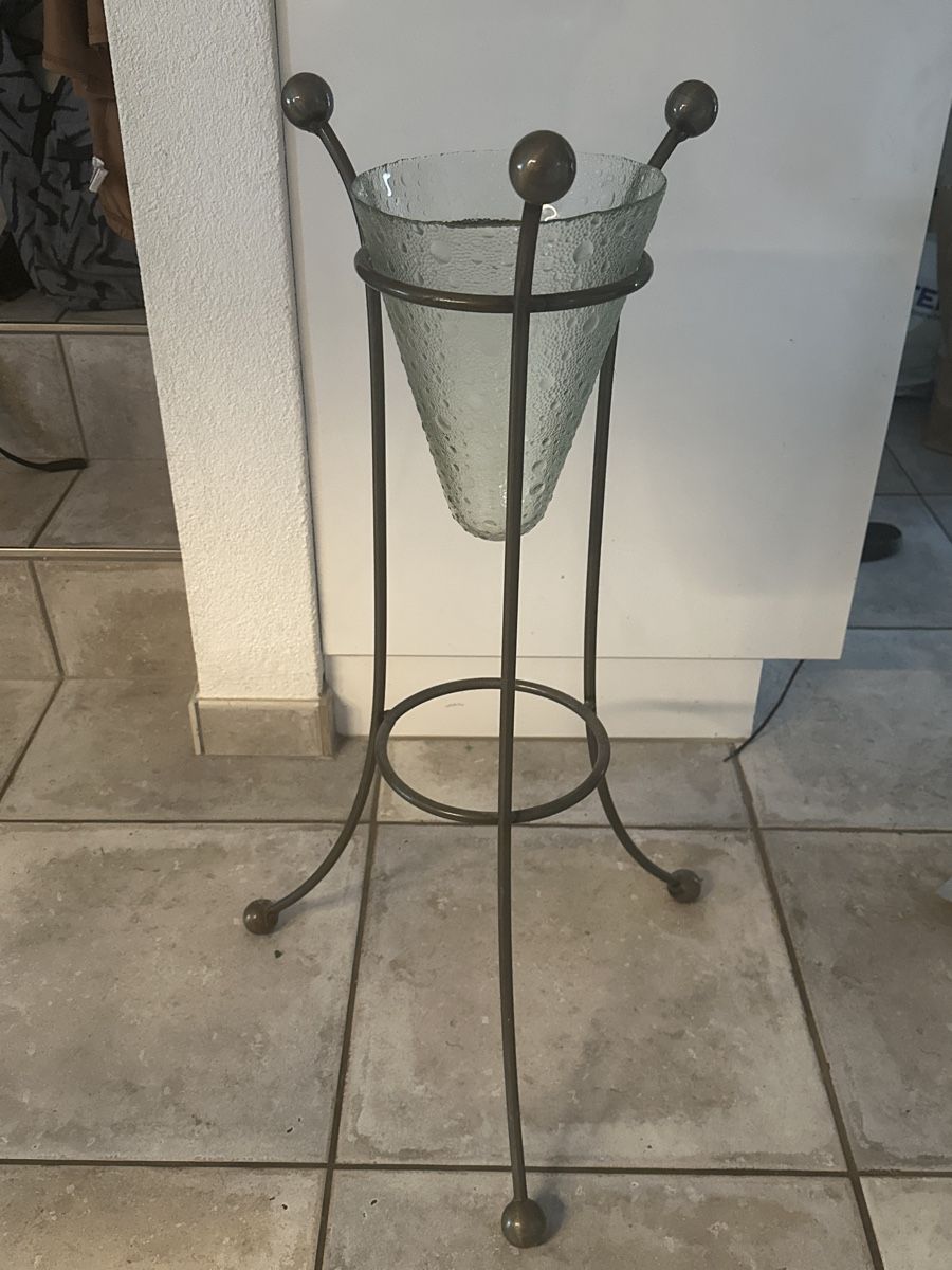 Altro per la casa: Blumenständer Pflanzenständer mit Glas Gefäss – Usato da Berikon venduto da Rueegg4