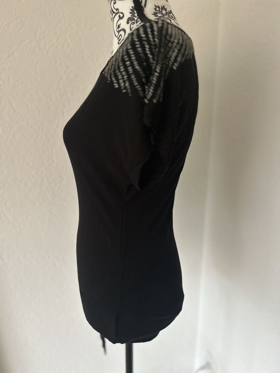 Guess T-shirt: Body GUESS taglia S – Nuovo (secondo la descrizione) da Locarno venduto da Matic04 1