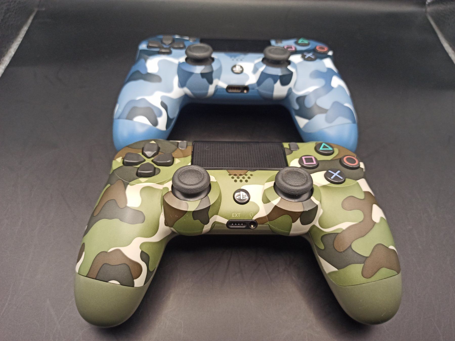 Controller: 2 x Original Controller Sony PS4 Wireless DualShock 4 CAMO – Usato da Oberweningen venduto da mar_87mx 1