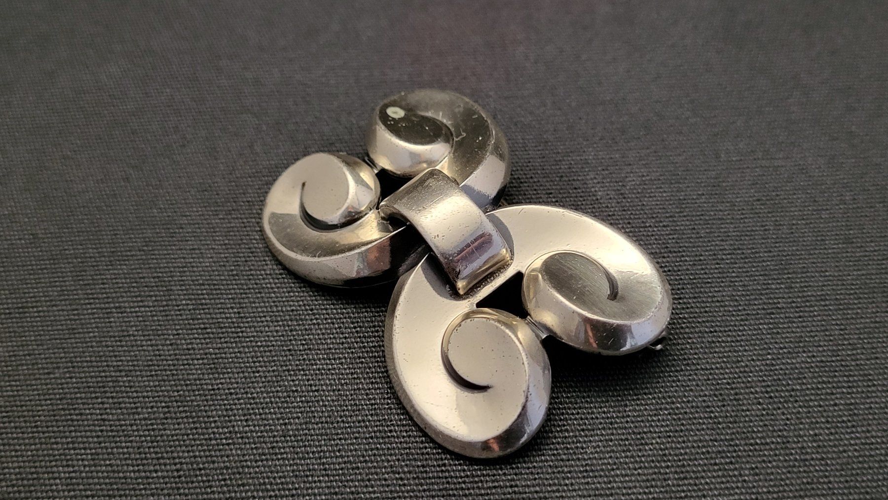 Broches & Aiguilles: Vintage-Brosche MONET STERLING – D'occasion à Basel par spinne02 2