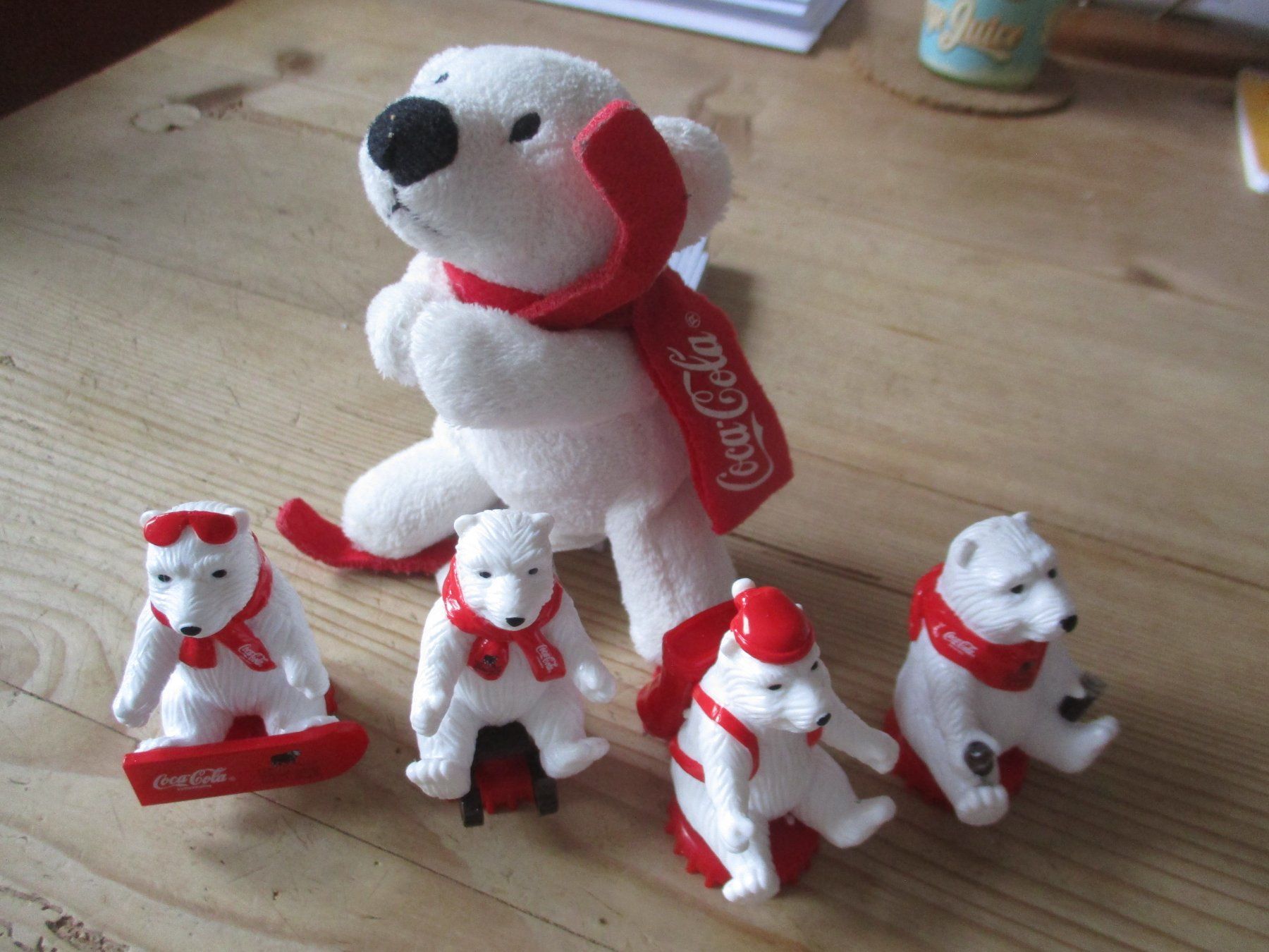 Coca-Cola Giocattoli: Coca Cola Set Figuren – Usato da Birsfelden venduto da alles-muss-raus