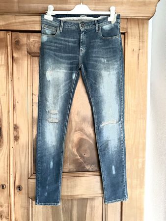 Jeans Reiko Hiro T -27/M look usé branché
