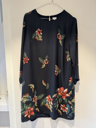 Kleid mit Blumenprint, Grösse M
