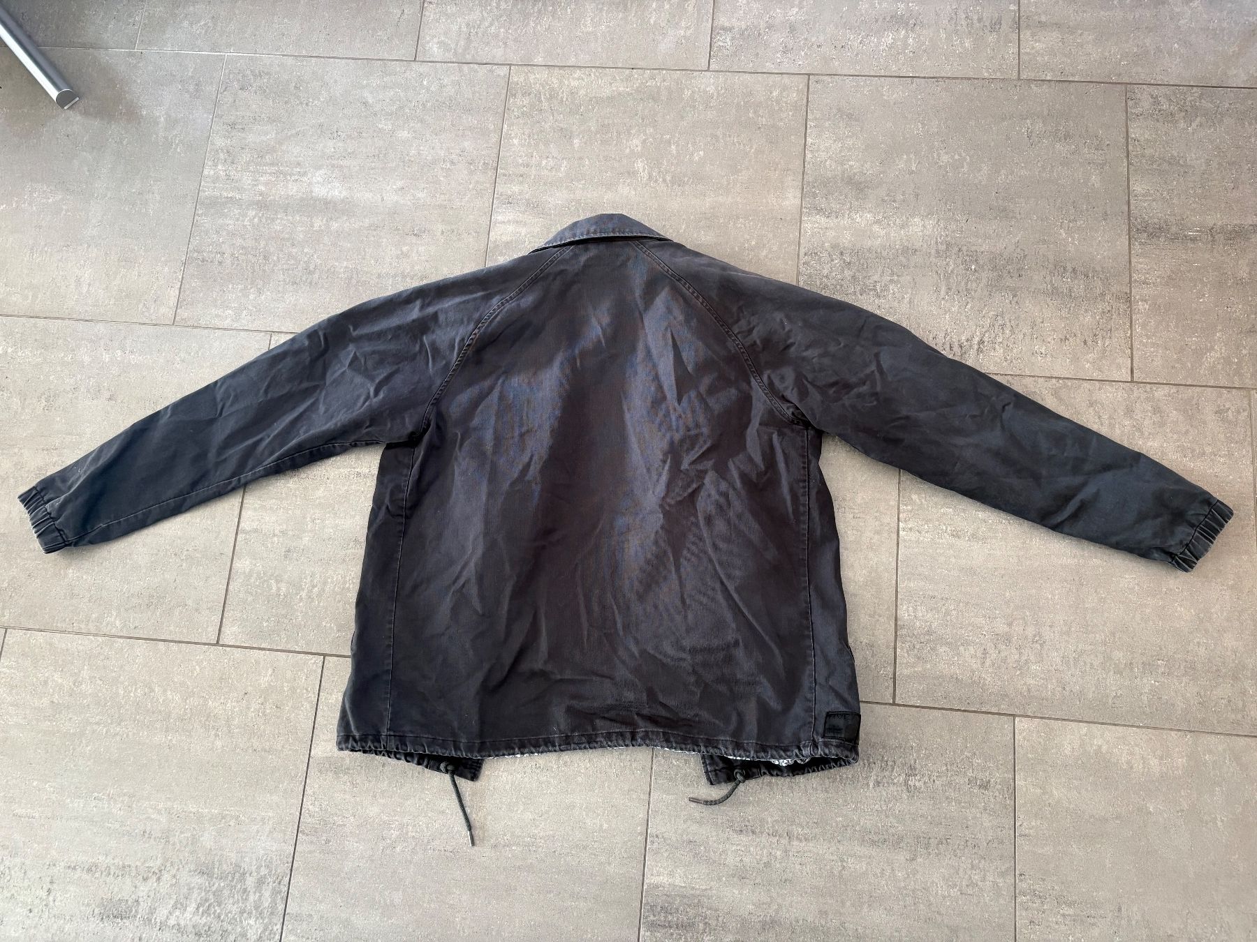 RVCA Giacche: Frühlingsjacke von RVCA – Usato da Binningen venduto da Dorlaa 1