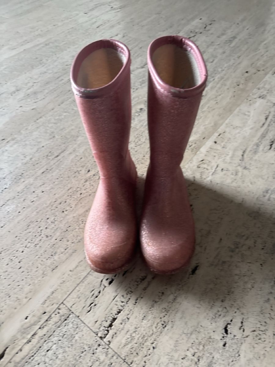 Scarpe per ragazze: Gummistiefel in Grösse 35 rosa – Usato da Salenstein venduto da sehrgut