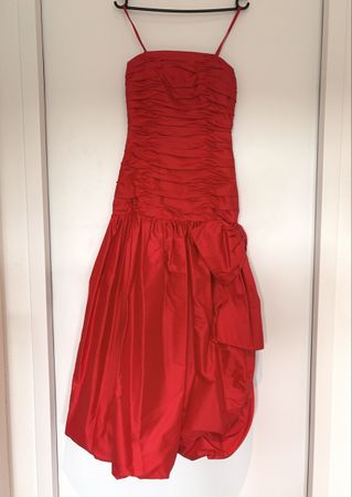 Rotes Abendkleid