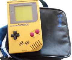 Nintendo Gameboy Konsole + Tasche
