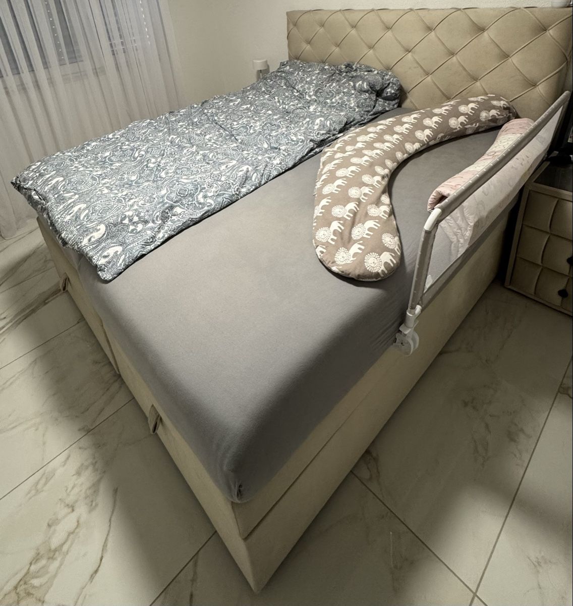 Letti: Grosses, modernes Boxspringbett mit Stauraum, 180x200cm – Nuovo (secondo la descrizione) da Münchenstein venduto da Anojan95