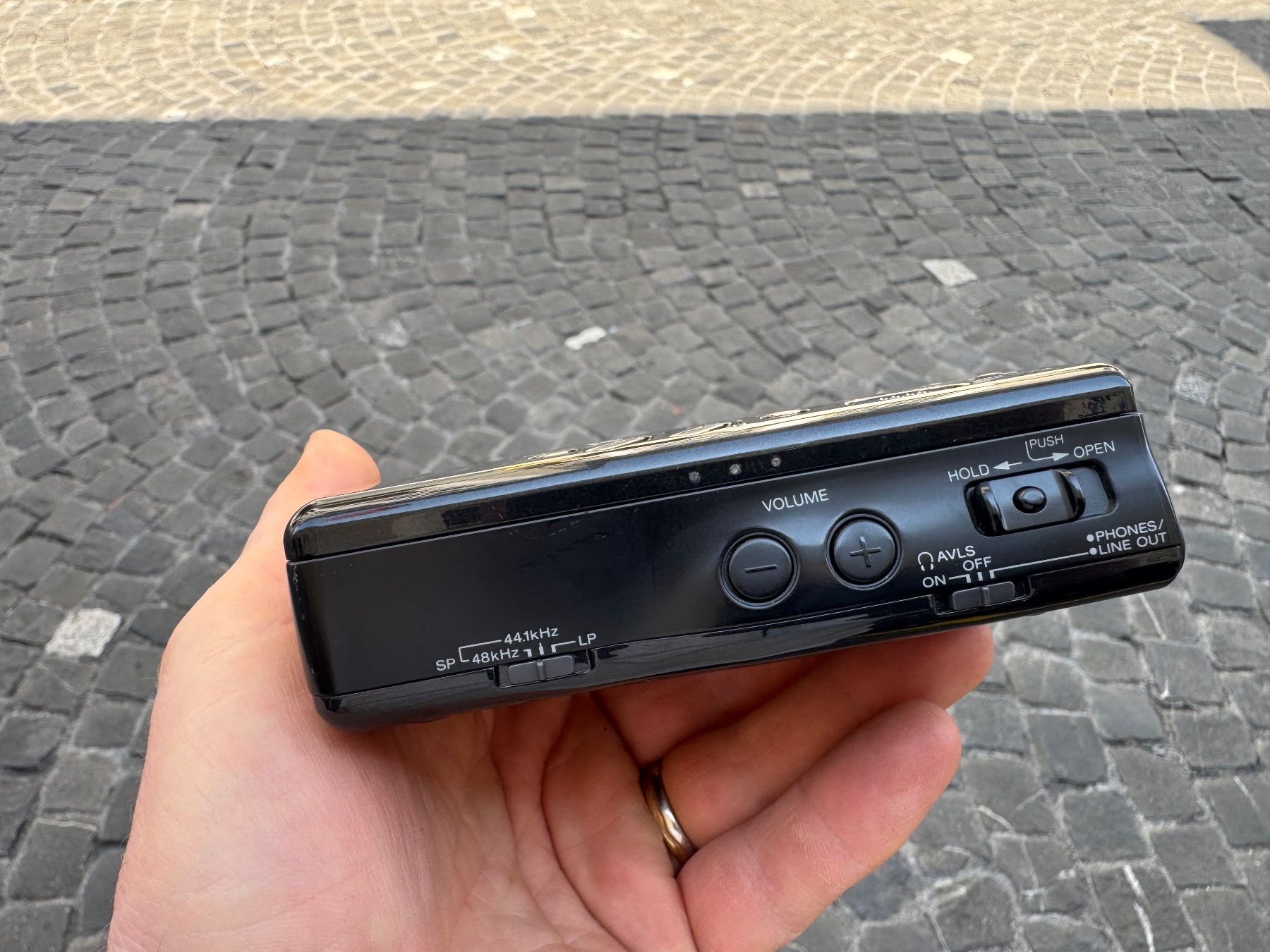 Sony Aufnahmegeräte: Sony TCD DAT D-8 Recorder Player Walkman – Gebraucht aus Thun von altstadt-thun 2