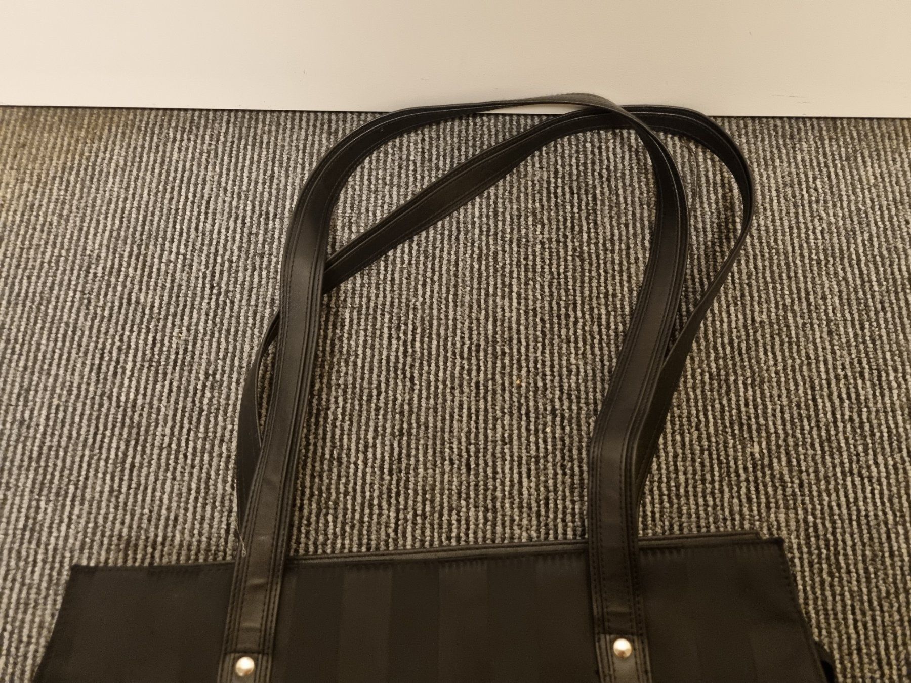 Borse da donna: Handtasche – Usato da Thalwil venduto da Briscolina 4