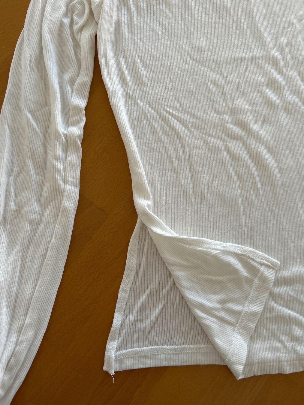T-Shirts: weisses Langarmshirt, Gr. XS – Gebraucht aus Buttisholz von allule13 2