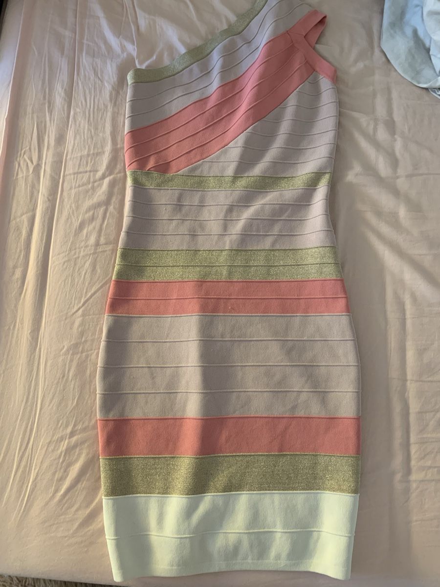 Vestiti: Guess Kleid – Usato da Zürich venduto da Nikuska32