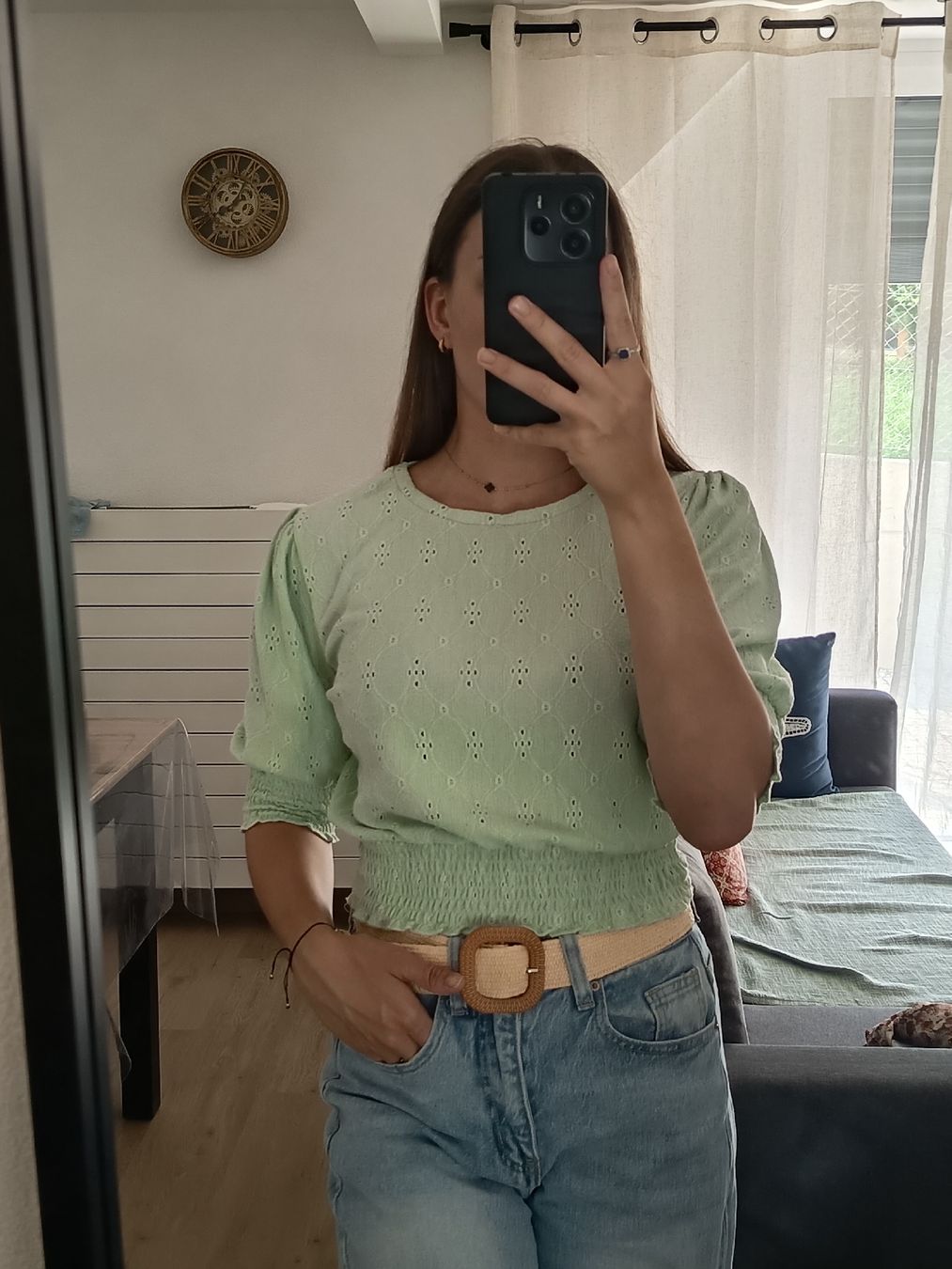 Pull&Bear Top: Haut vert pastel avec broderie  – Nuovo (secondo la descrizione) da Pampigny venduto da d_plltr