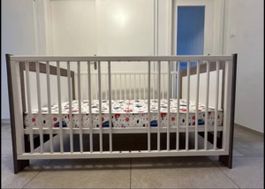 Kinderbett mit Matratze