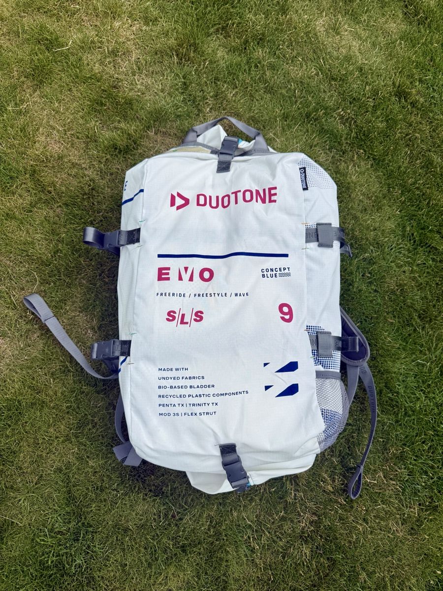 Duotone Aquilone: Duotone Evo SLS 9m2 Modell 2025 – Usato da Täuffelen venduto da Jat03 3