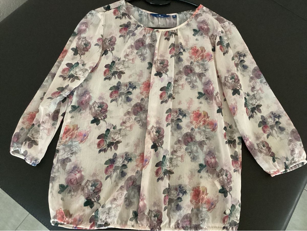 Tom Tailor Camicette: Bluse TOM TAILOR Blumenmuster Grösse 36 neuwertig – Usato da Cham venduto da Lanza08 1