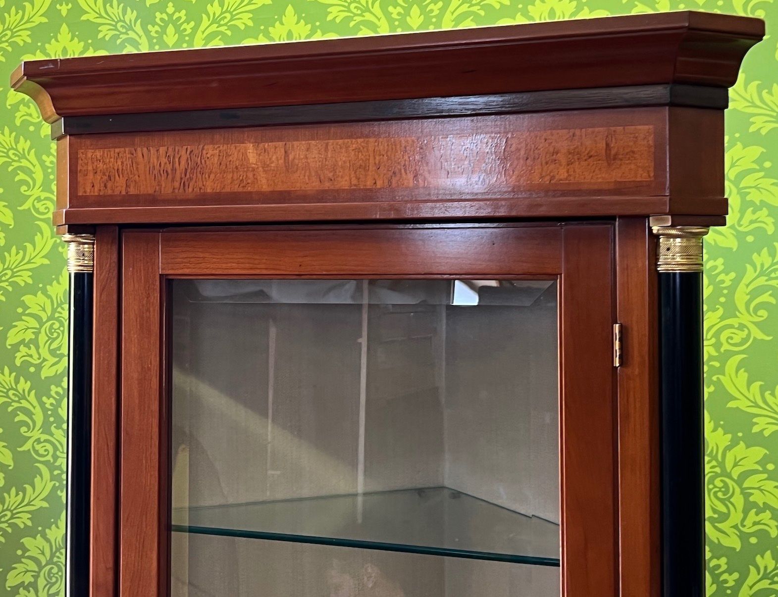 Vetrine: Biedermeier Eckvitrine Eckschrank Vitrine Barock SELVA – Usato da Gemünden venduto da GEUENWALD 1