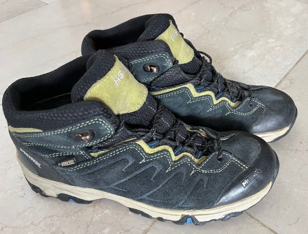 Meindl Chaussures hommes: gebrauchte Wanderschuhe der Marke Meindl 40 – D'occasion à Huenenberg par Zhang72