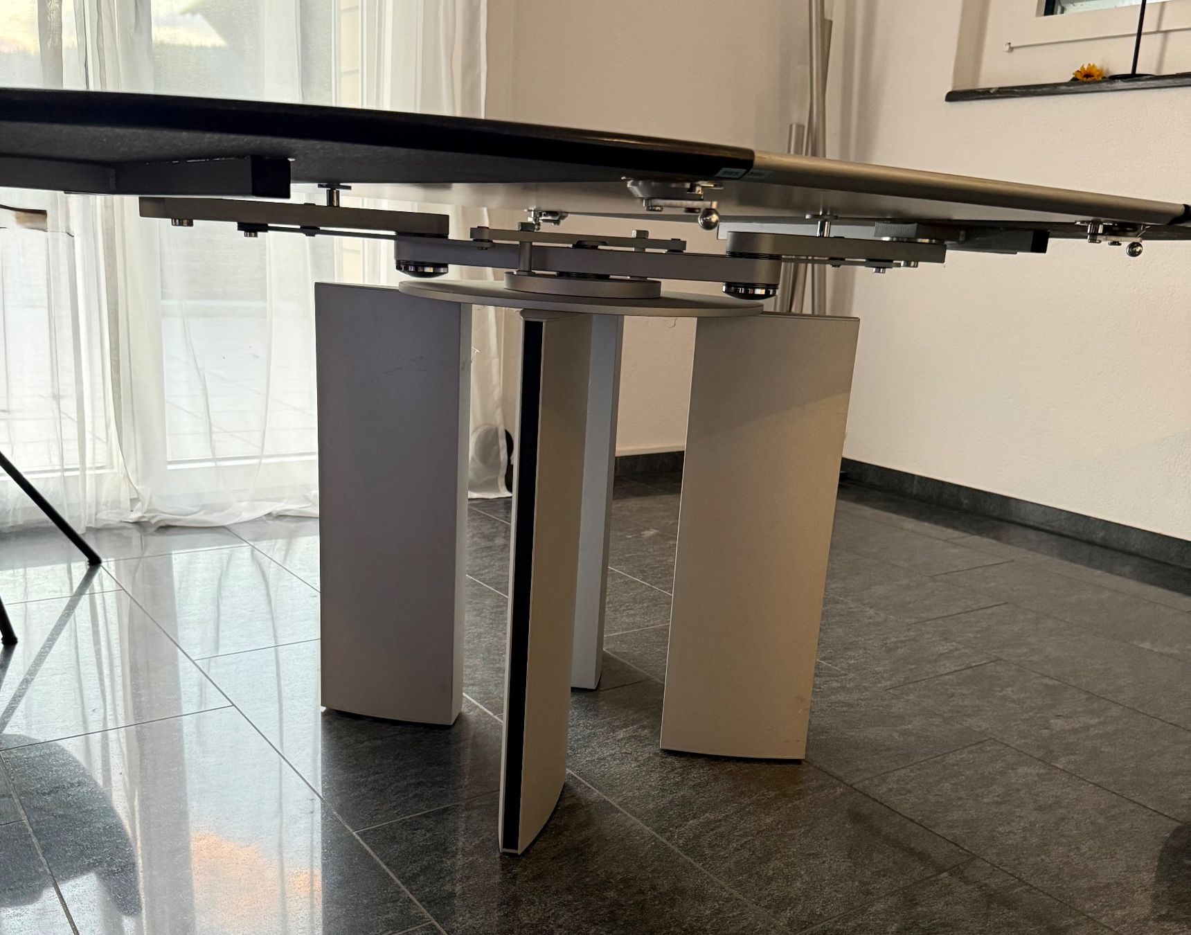 Tavoli: Esstisch Granit Schwarz-silber ausziehbar – Usato da Alosen venduto da Nstoneman 2