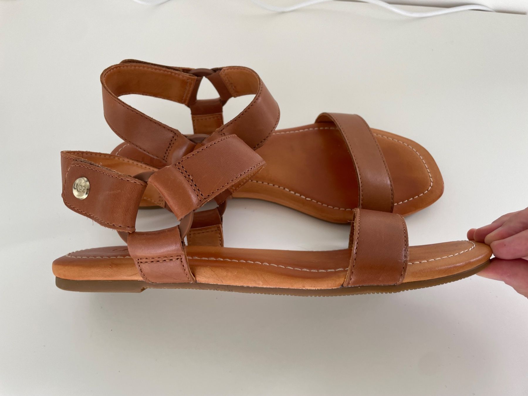 Ugg Scarpe da donna: Damensandalen UGG Grösse 39 – Usato da St. Gallen venduto da rap_wm5l 2